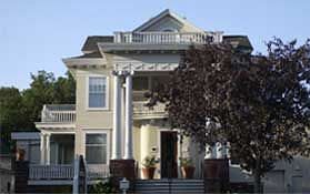 The Decker House Hotel Mason City Exterior photo